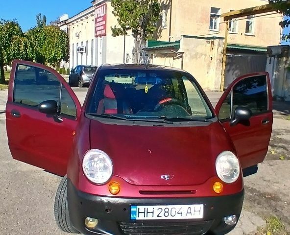 Красный Дэу Матиз, объемом двигателя 0.8 л и пробегом 180 тыс. км за 2800 $, фото 4 на Automoto.ua