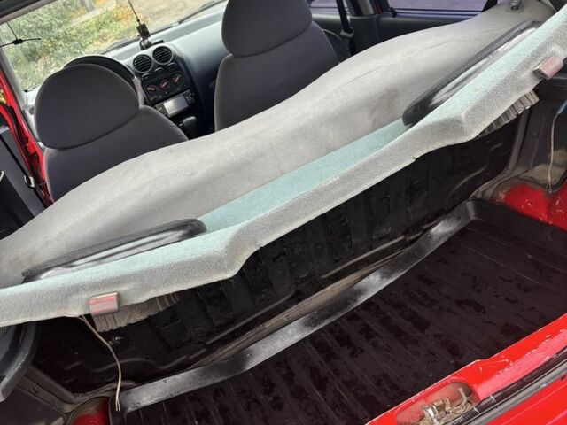 Красный Дэу Матиз, объемом двигателя 0.8 л и пробегом 132 тыс. км за 2200 $, фото 2 на Automoto.ua