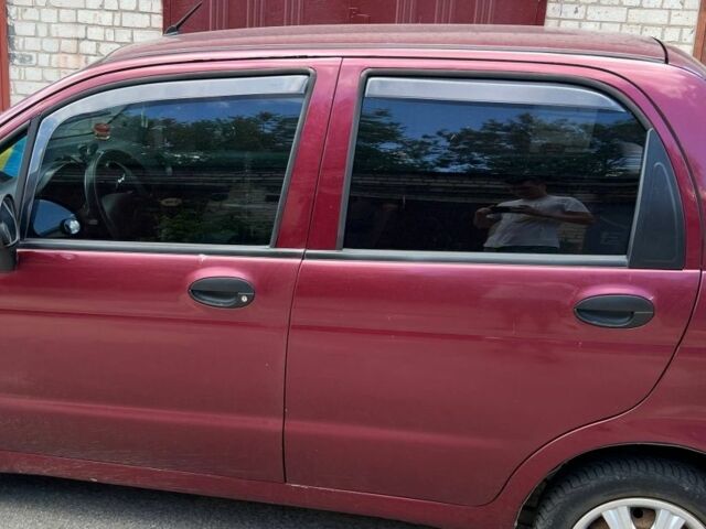 Червоний Деу Матіз, об'ємом двигуна 0.8 л та пробігом 180 тис. км за 2000 $, фото 5 на Automoto.ua