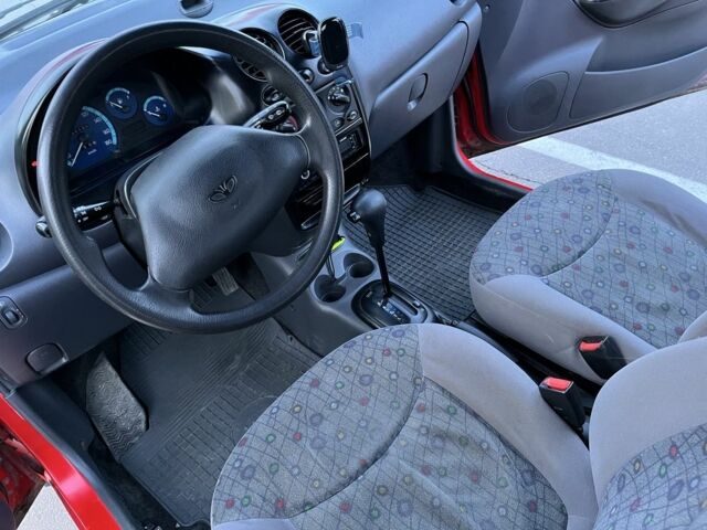 Червоний Деу Матіз, об'ємом двигуна 0.8 л та пробігом 142 тис. км за 3200 $, фото 5 на Automoto.ua