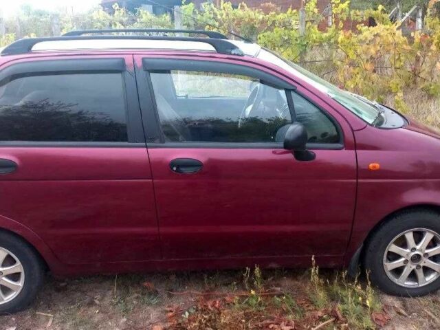 Красный Дэу Матиз, объемом двигателя 0.8 л и пробегом 121 тыс. км за 3000 $, фото 2 на Automoto.ua