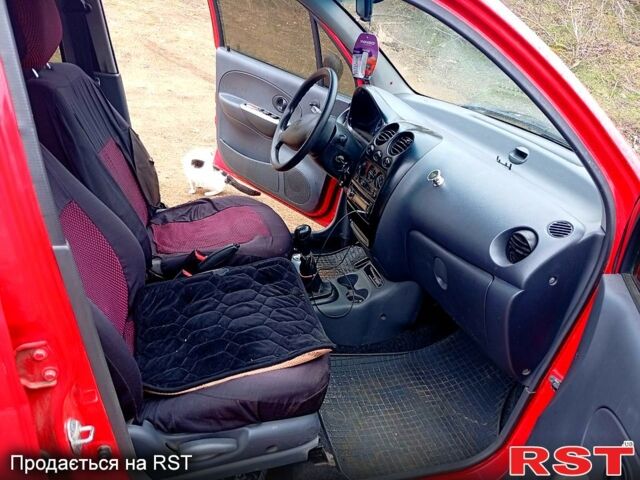 Красный Дэу Матиз, объемом двигателя 1 л и пробегом 132 тыс. км за 2500 $, фото 11 на Automoto.ua