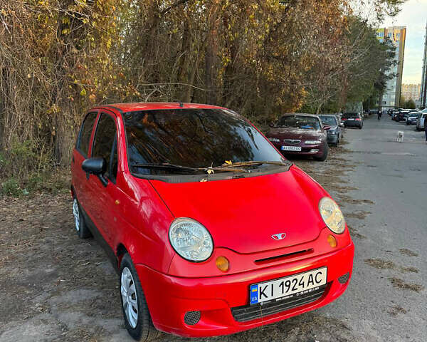 Красный Дэу Матиз, объемом двигателя 0.8 л и пробегом 180 тыс. км за 1950 $, фото 1 на Automoto.ua