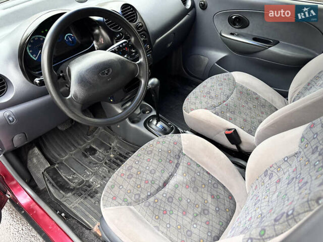 Красный Дэу Матиз, объемом двигателя 0.8 л и пробегом 142 тыс. км за 2300 $, фото 10 на Automoto.ua