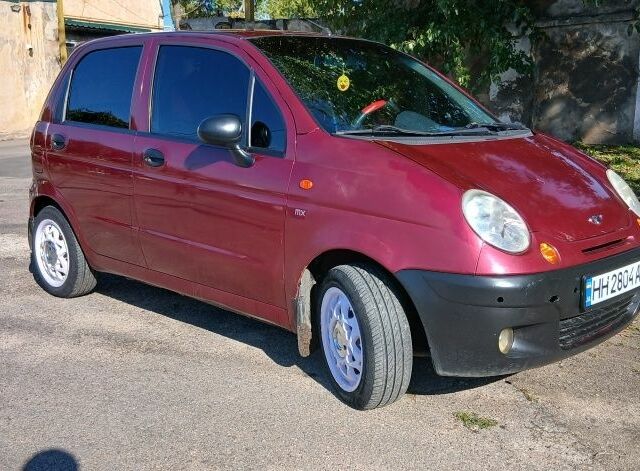 Красный Дэу Матиз, объемом двигателя 0.8 л и пробегом 180 тыс. км за 2800 $, фото 3 на Automoto.ua