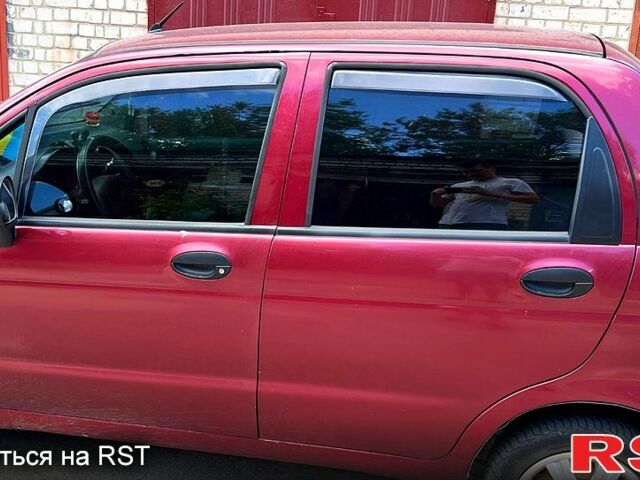 Червоний Деу Матіз, об'ємом двигуна 0.8 л та пробігом 180 тис. км за 2000 $, фото 3 на Automoto.ua