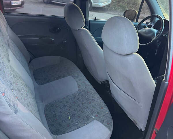 Красный Дэу Матиз, объемом двигателя 0.8 л и пробегом 180 тыс. км за 1950 $, фото 10 на Automoto.ua