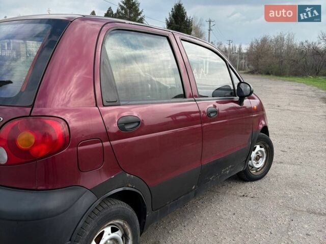 Червоний Деу Матіз, об'ємом двигуна 0.8 л та пробігом 328 тис. км за 2000 $, фото 4 на Automoto.ua