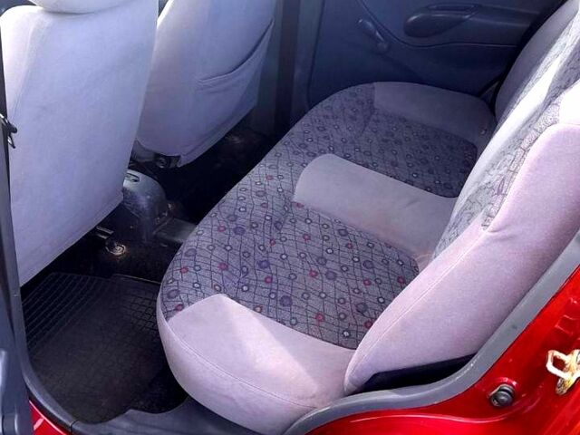 Червоний Деу Матіз, об'ємом двигуна 0.8 л та пробігом 180 тис. км за 2000 $, фото 6 на Automoto.ua