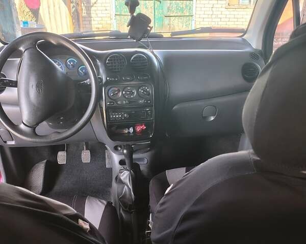 Червоний Деу Матіз, об'ємом двигуна 0.8 л та пробігом 81 тис. км за 2400 $, фото 5 на Automoto.ua