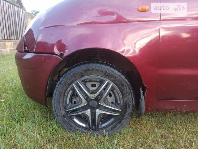 Червоний Деу Матіз, об'ємом двигуна 0.8 л та пробігом 122 тис. км за 2000 $, фото 4 на Automoto.ua