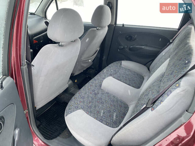 Червоний Деу Матіз, об'ємом двигуна 0.8 л та пробігом 130 тис. км за 2350 $, фото 17 на Automoto.ua