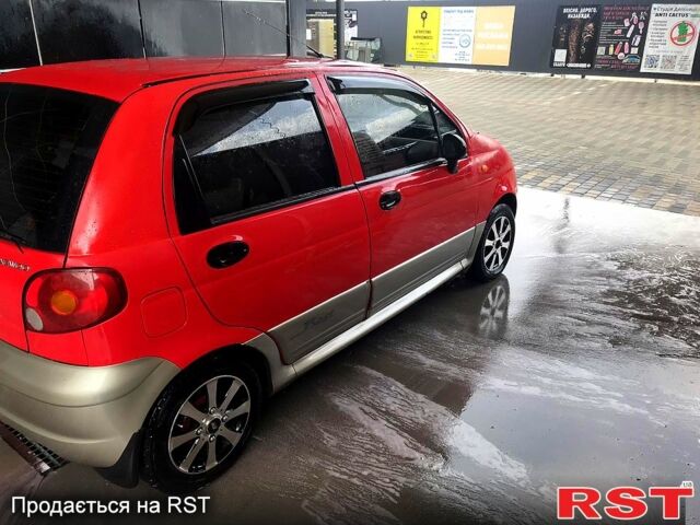 Червоний Деу Матіз, об'ємом двигуна 1 л та пробігом 157 тис. км за 2400 $, фото 3 на Automoto.ua