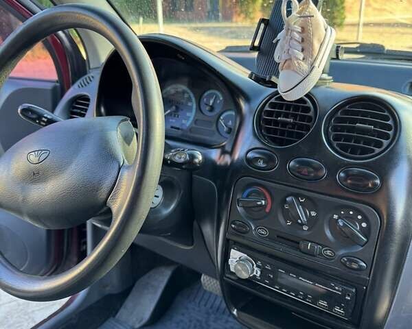 Красный Дэу Матиз, объемом двигателя 0.8 л и пробегом 140 тыс. км за 2800 $, фото 1 на Automoto.ua