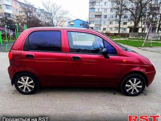 Червоний Деу Матіз, об'ємом двигуна 0.8 л та пробігом 101 тис. км за 3100 $, фото 5 на Automoto.ua