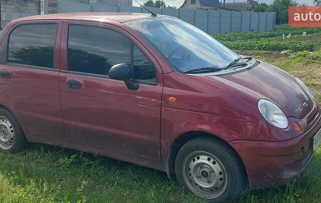 Красный Дэу Матиз, объемом двигателя 0.8 л и пробегом 92 тыс. км за 2600 $, фото 1 на Automoto.ua