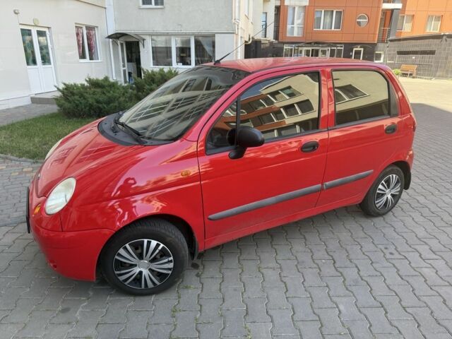 Красный Дэу Матиз, объемом двигателя 0.8 л и пробегом 106 тыс. км за 1600 $, фото 1 на Automoto.ua