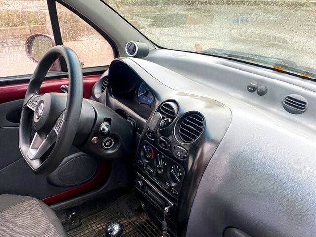 Красный Дэу Матиз, объемом двигателя 0.8 л и пробегом 250 тыс. км за 1800 $, фото 5 на Automoto.ua