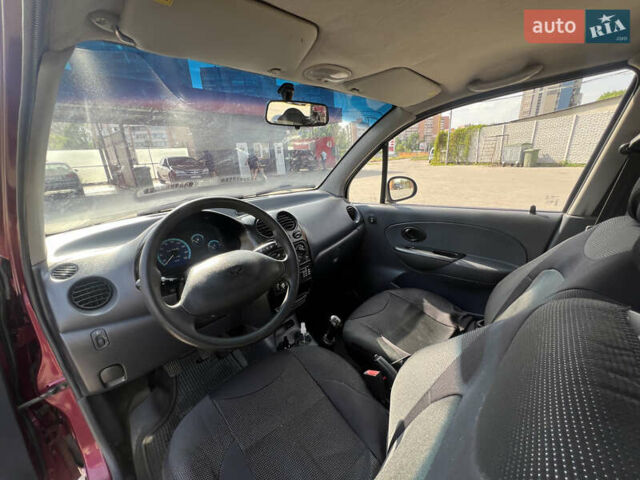 Красный Дэу Матиз, объемом двигателя 0.8 л и пробегом 80 тыс. км за 1600 $, фото 2 на Automoto.ua
