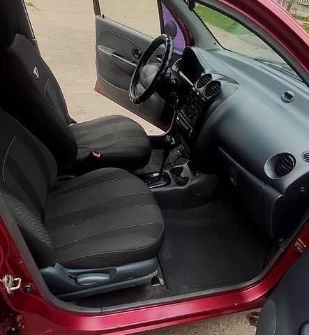 Червоний Деу Матіз, об'ємом двигуна 0.8 л та пробігом 101 тис. км за 3100 $, фото 7 на Automoto.ua