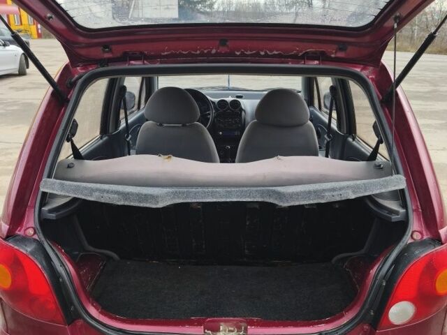 Червоний Деу Матіз, об'ємом двигуна 0.8 л та пробігом 180 тис. км за 2200 $, фото 7 на Automoto.ua