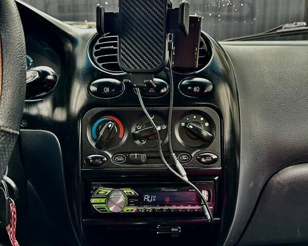 Червоний Деу Матіз, об'ємом двигуна 0.8 л та пробігом 135 тис. км за 2000 $, фото 14 на Automoto.ua