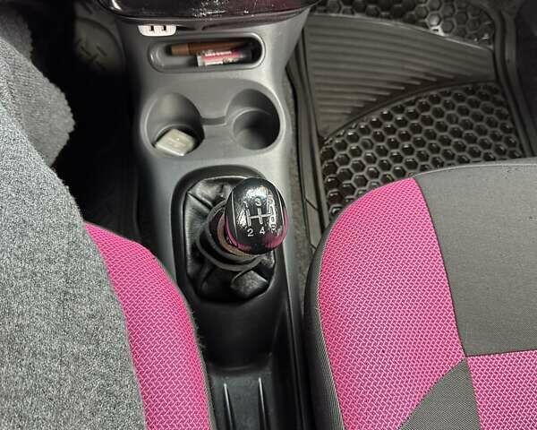 Червоний Деу Матіз, об'ємом двигуна 0.8 л та пробігом 135 тис. км за 2000 $, фото 10 на Automoto.ua