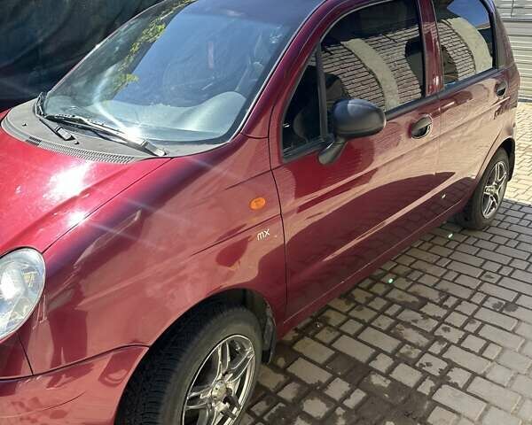 Красный Дэу Матиз, объемом двигателя 0.8 л и пробегом 75 тыс. км за 2500 $, фото 1 на Automoto.ua
