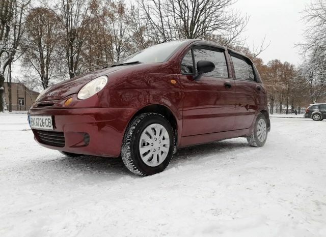 Красный Дэу Матиз, объемом двигателя 0.8 л и пробегом 160 тыс. км за 1850 $, фото 3 на Automoto.ua