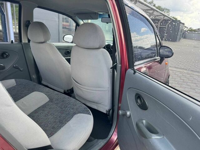 Красный Дэу Матиз, объемом двигателя 0.8 л и пробегом 95 тыс. км за 2740 $, фото 9 на Automoto.ua