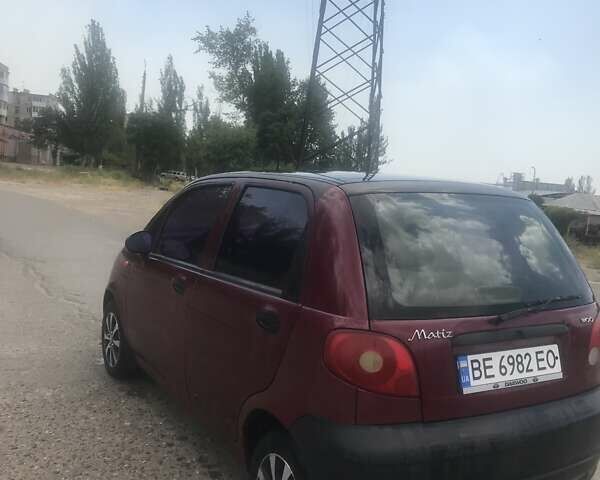 Красный Дэу Матиз, объемом двигателя 0.8 л и пробегом 200 тыс. км за 1900 $, фото 1 на Automoto.ua