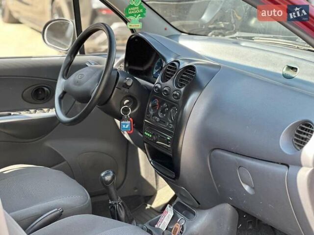 Червоний Деу Матіз, об'ємом двигуна 1 л та пробігом 90 тис. км за 2840 $, фото 12 на Automoto.ua
