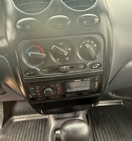 Червоний Деу Матіз, об'ємом двигуна 0.8 л та пробігом 64 тис. км за 3300 $, фото 9 на Automoto.ua