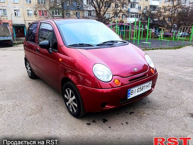 Червоний Деу Матіз, об'ємом двигуна 0.8 л та пробігом 101 тис. км за 3100 $, фото 3 на Automoto.ua