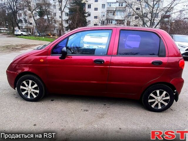 Червоний Деу Матіз, об'ємом двигуна 0.8 л та пробігом 101 тис. км за 3100 $, фото 4 на Automoto.ua