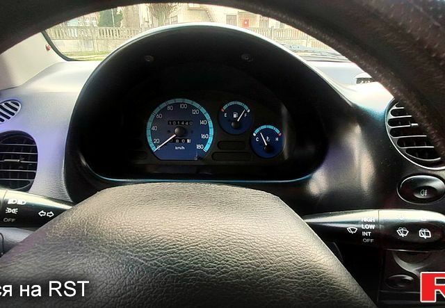 Червоний Деу Матіз, об'ємом двигуна 0.8 л та пробігом 101 тис. км за 3100 $, фото 13 на Automoto.ua