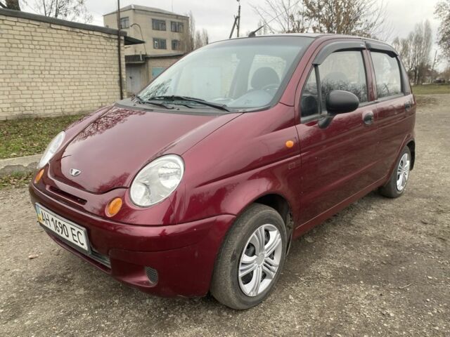 Красный Дэу Матиз, объемом двигателя 0.8 л и пробегом 100 тыс. км за 1800 $, фото 1 на Automoto.ua