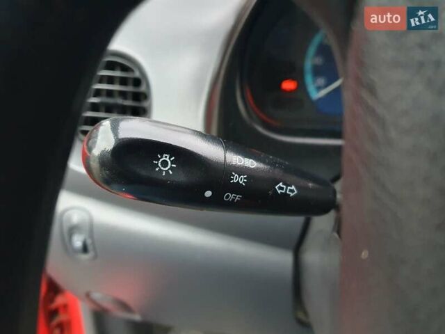 Красный Дэу Матиз, объемом двигателя 0.8 л и пробегом 70 тыс. км за 1950 $, фото 34 на Automoto.ua