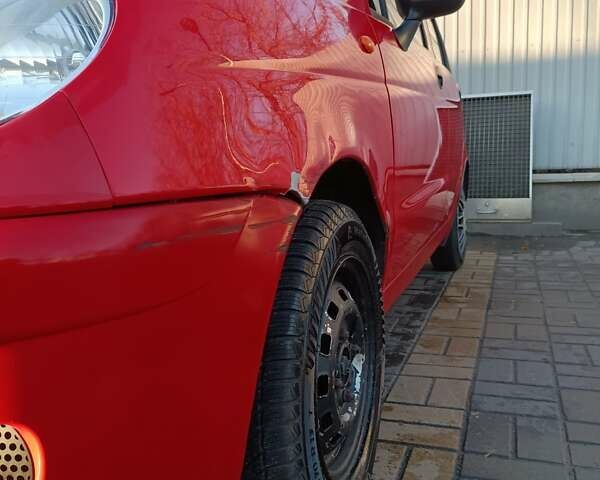 Красный Дэу Матиз, объемом двигателя 0.8 л и пробегом 74 тыс. км за 2600 $, фото 4 на Automoto.ua