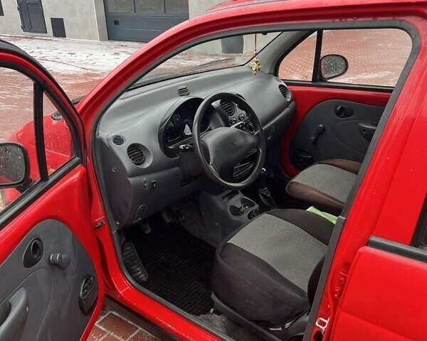Червоний Деу Матіз, об'ємом двигуна 0.8 л та пробігом 96 тис. км за 2300 $, фото 3 на Automoto.ua