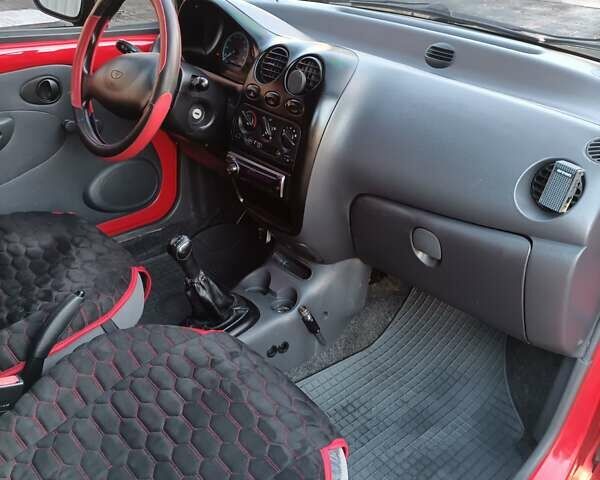 Красный Дэу Матиз, объемом двигателя 0.8 л и пробегом 74 тыс. км за 2600 $, фото 7 на Automoto.ua