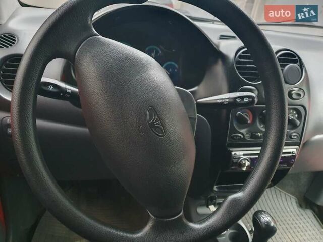 Червоний Деу Матіз, об'ємом двигуна 0.8 л та пробігом 74 тис. км за 1800 $, фото 34 на Automoto.ua