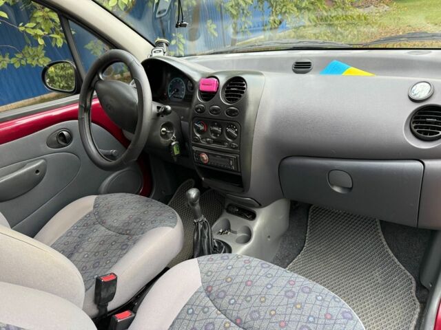 Красный Дэу Матиз, объемом двигателя 0.8 л и пробегом 41 тыс. км за 3000 $, фото 5 на Automoto.ua