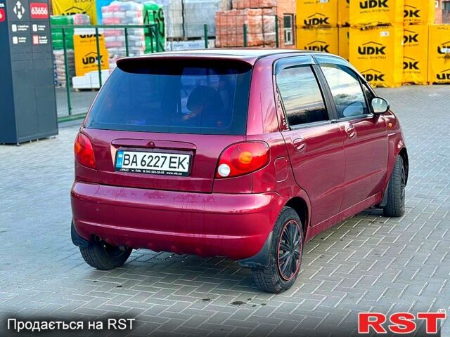 Красный Дэу Матиз, объемом двигателя 0.8 л и пробегом 120 тыс. км за 2200 $, фото 3 на Automoto.ua