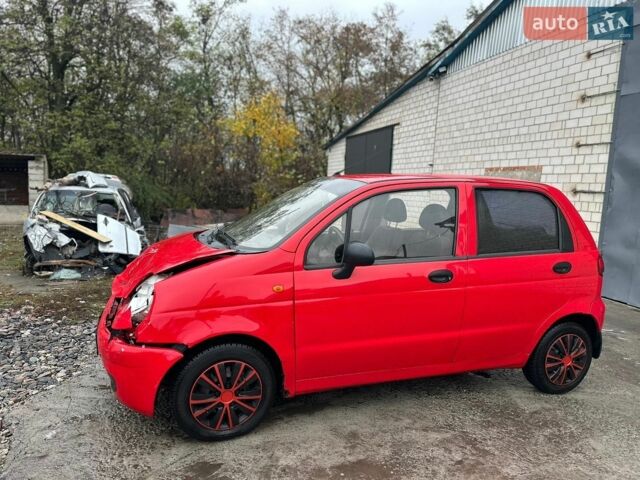 Червоний Деу Матіз, об'ємом двигуна 0.8 л та пробігом 127 тис. км за 1250 $, фото 9 на Automoto.ua