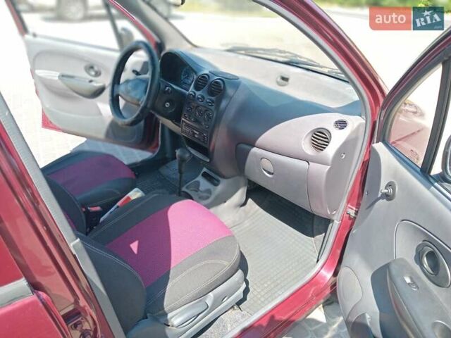 Червоний Деу Матіз, об'ємом двигуна 0.8 л та пробігом 130 тис. км за 3999 $, фото 15 на Automoto.ua