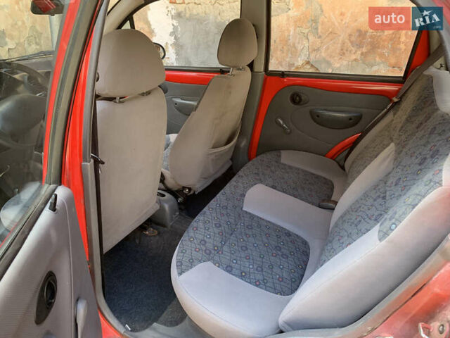 Красный Дэу Матиз, объемом двигателя 0.8 л и пробегом 192 тыс. км за 900 $, фото 4 на Automoto.ua