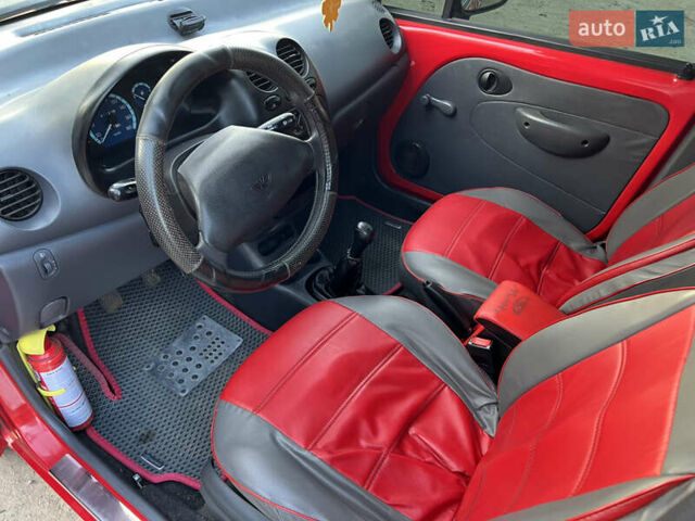 Красный Дэу Матиз, объемом двигателя 0.8 л и пробегом 160 тыс. км за 2700 $, фото 13 на Automoto.ua