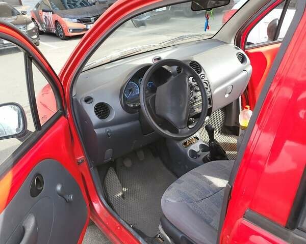 Красный Дэу Матиз, объемом двигателя 0.8 л и пробегом 100 тыс. км за 1999 $, фото 3 на Automoto.ua