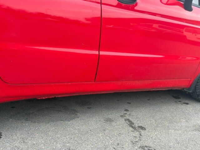 Червоний Деу Матіз, об'ємом двигуна 0.8 л та пробігом 102 тис. км за 3300 $, фото 3 на Automoto.ua